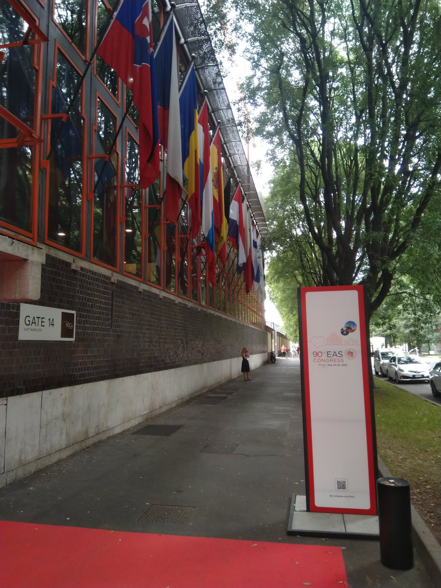 LabPfisterer's tweet photo. At @EASCongress in Milan! Presenting an update of our biobank study, linking cellular profiles to outcomes of cholesterol-lowering therapy in the general population. Excited to see so many people and great discussions! @HelsinkiUniMed @helsinkiuni #moncyte https://t.co/Mvs63DzeJm