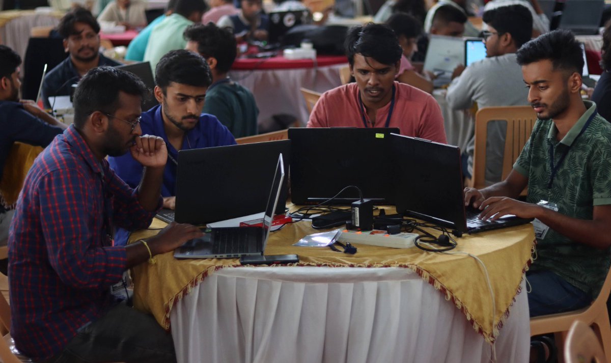 Reskilll's tweet photo. Someone once said- Everything is energy, and that's all there is to it and we can't agree more. 
The atmosphere at @VVCE is electric right now. 

 #codekaregaindia is the anthem at the venue

#azure #technology #community #engineering #energy #developer #collaboration https://t.co/PDDSguYEkz