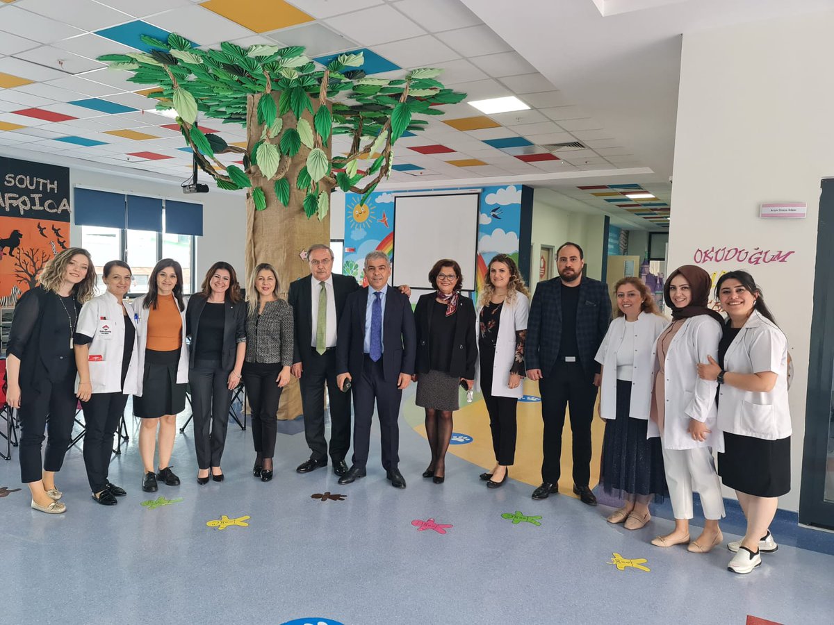 Bahçeşehir Koleji Genel Müdürümüz Sn. Özlem Dağ ile Genel Müdür Yardımcımız Sn. Savaş Boyar okulumuzu ziyaret ederek bizleri gururlandırdılar. Ziyaretleri için teşekkür ederiz. @dagozlem <a href="/Savas_BOYAR/">Savaş BOYAR</a> <a href="/bahcesehir_k12/">Bahçeşehir Koleji</a>