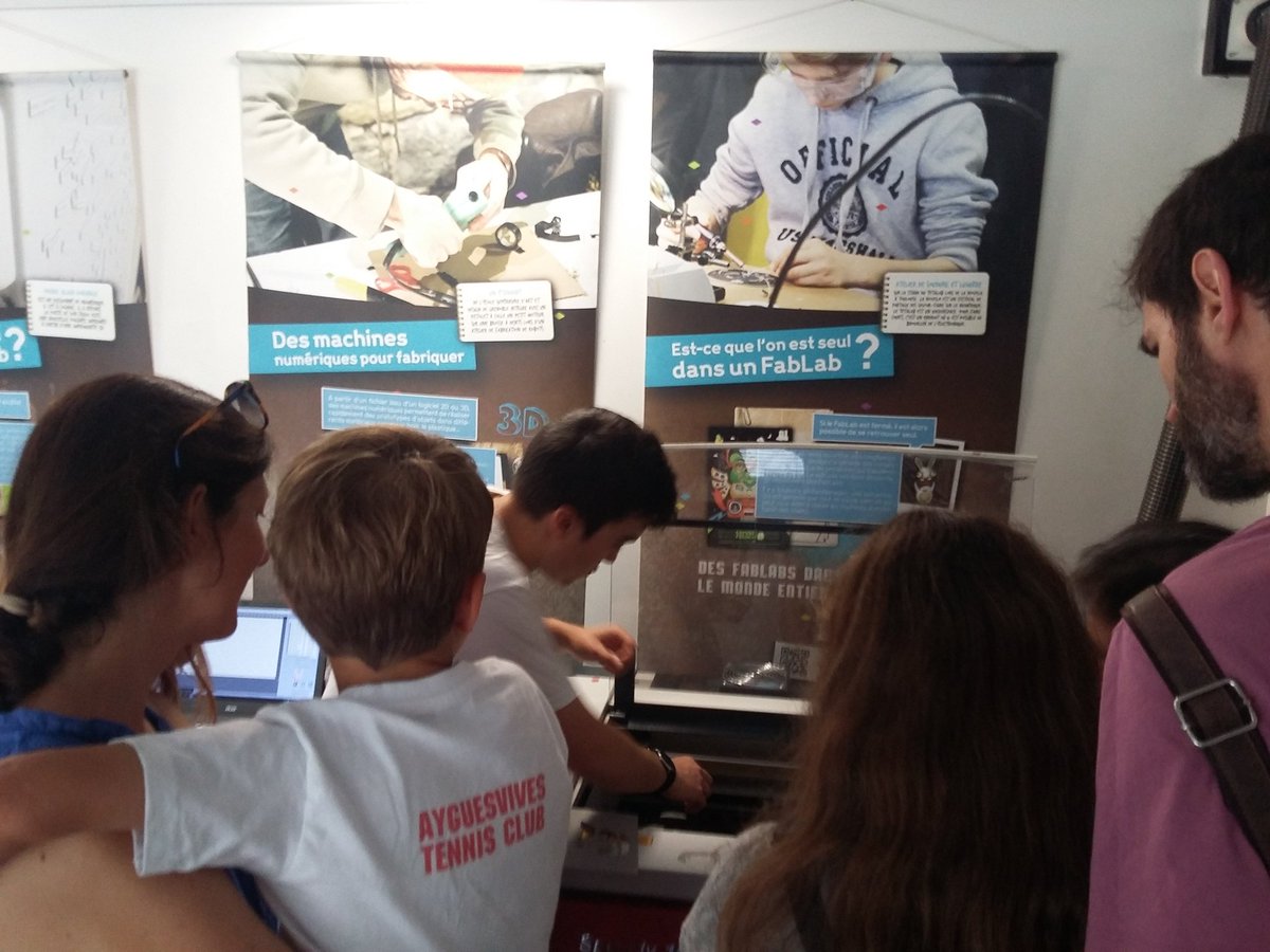AlainGrycan's tweet photo. Le numérique et moi à Ayguevives :C'était ce week-end avec au programme porte-ouverte sur son Tiers-lieu doté d'un #fablab et le #Propulseur de @ScienceAnim en tournée en @Occitanie . https://t.co/oJ7jAeR8h5