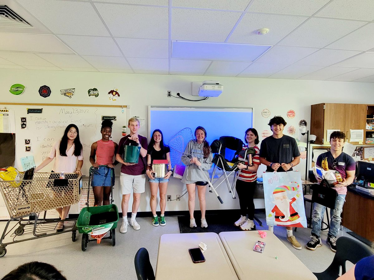 More spirit and fun during their final week!!! Fruit baskets, shopping carts, fishing nets! Congrats to our seniors! #anythingbutabackpack #allchesapeake