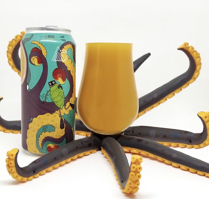 roseandcrownnw5's tweet photo. Fridayβ¦.
@wanderbeyond_ βOctopodβ - the return launch
Imperial milkshake IPA with mango & passion fruit 12%
First London tastes here x
#wanderbeyond #octopod #beerlaunch #london #craftbeer #kentishtown #nw5 #milkshakeipa #beerlove https://t.co/xtTfk8TBSR