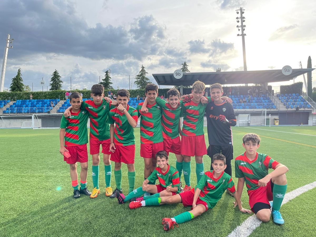 EscuelaTrival's tweet photo. 📸 Nuestros Infantiles han estado esta tarde en Valdebebas jugando amistosos contra el Real Madrid ⚽️💥. https://t.co/5KtpbBs7yt