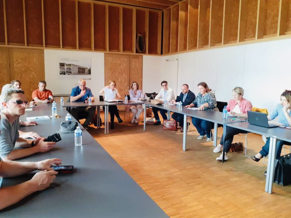 AtissarHibour's tweet photo. La @regiongrandest , avec ses #PTRTE , au rendez-vous des projets d’innovation et de R&D, au cœur de la ruralité meusienne, à @EcureyGrandest #Holositech ou l’émergence d’une filière Ortie. https://t.co/2udUEe2wIr