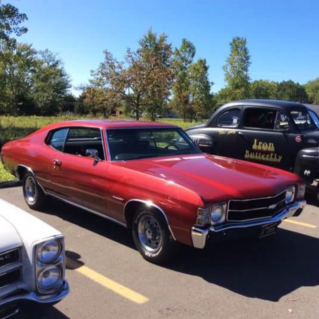 OriginalParts's tweet photo. Some muscle for your Monday, sent in by #opgicustomer Doug Bailey.
See our selection of parts for your GM classic muscle car at https://t.co/fecdJ2yDdb
#opgi #restorationparts #chevy #chevelle #71chevelle #musclecarmonday https://t.co/Virf5bmYk6