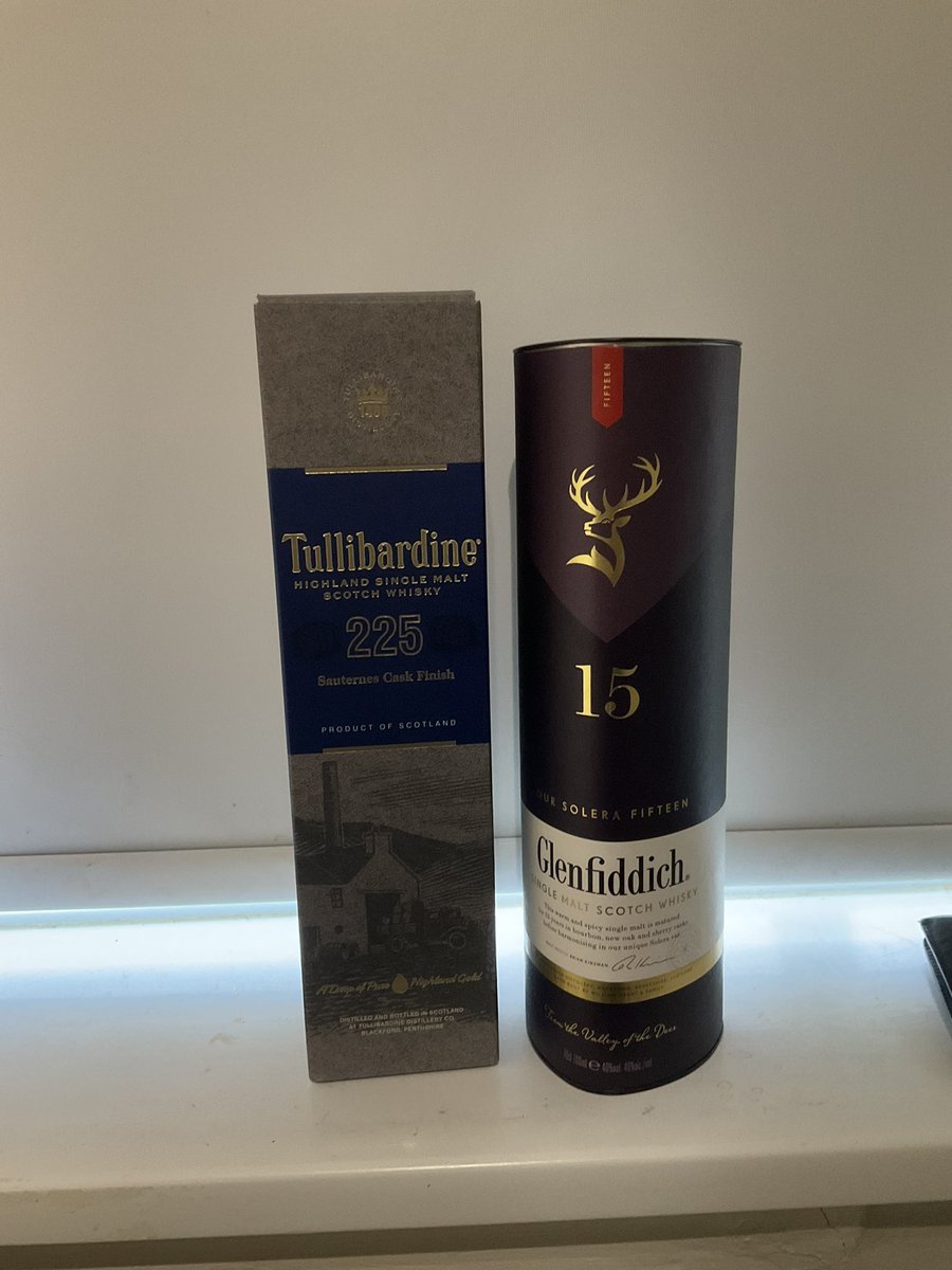 bryanwei_'s tweet image. Should i be festive? Haha