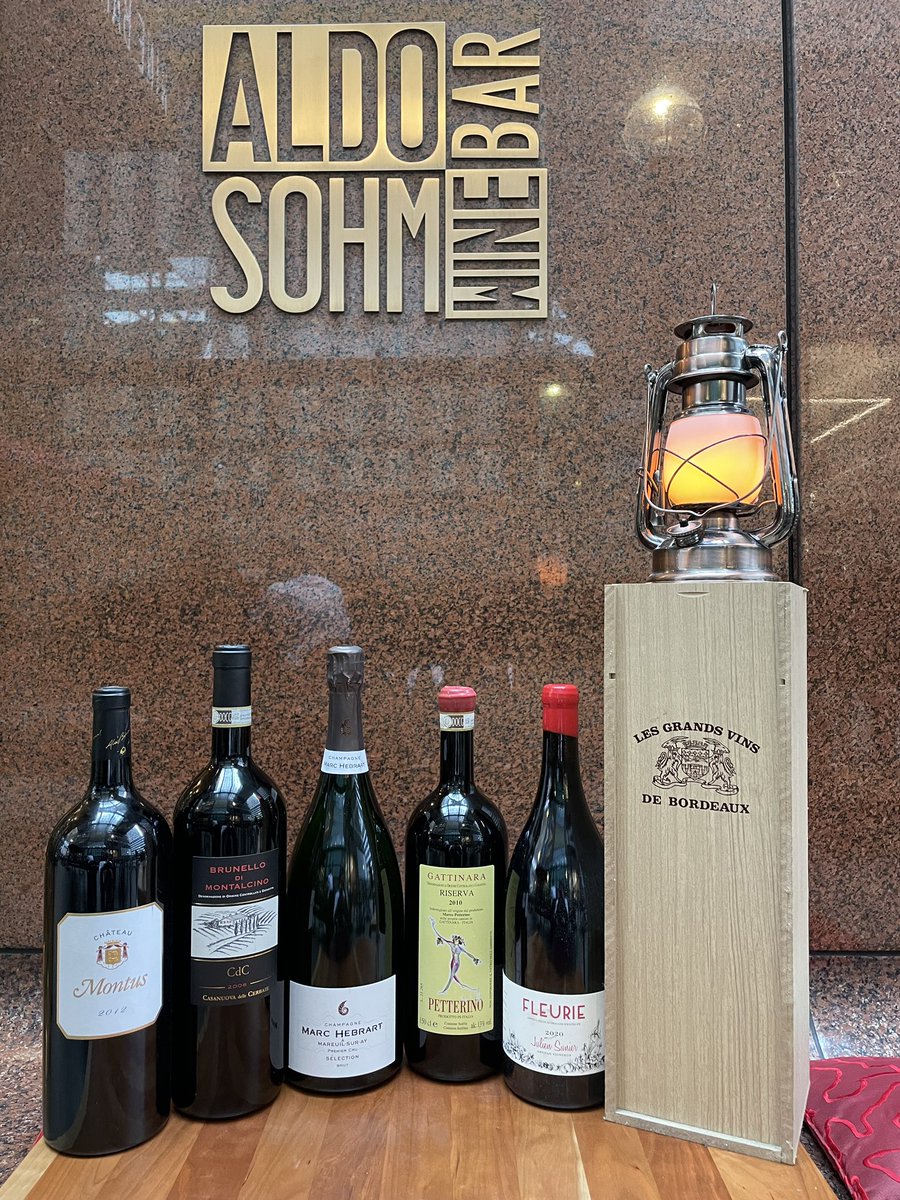 sohmbar's tweet photo. Our #9pmpour lineup this week!
Monday: Chateau Montus 2012
Tuesday: Brunello di Montalcino, Casanuova delle Cerbaie 2008
Wednesday: Champagne, Marc Hebrart
Thursday: Gattinara, Riserva, Petterino 2010
Friday: Fleurie, Julien Sunier 2020
Saturday: Closed for Memorial Day Weekend https://t.co/Yhc6ft1f8V