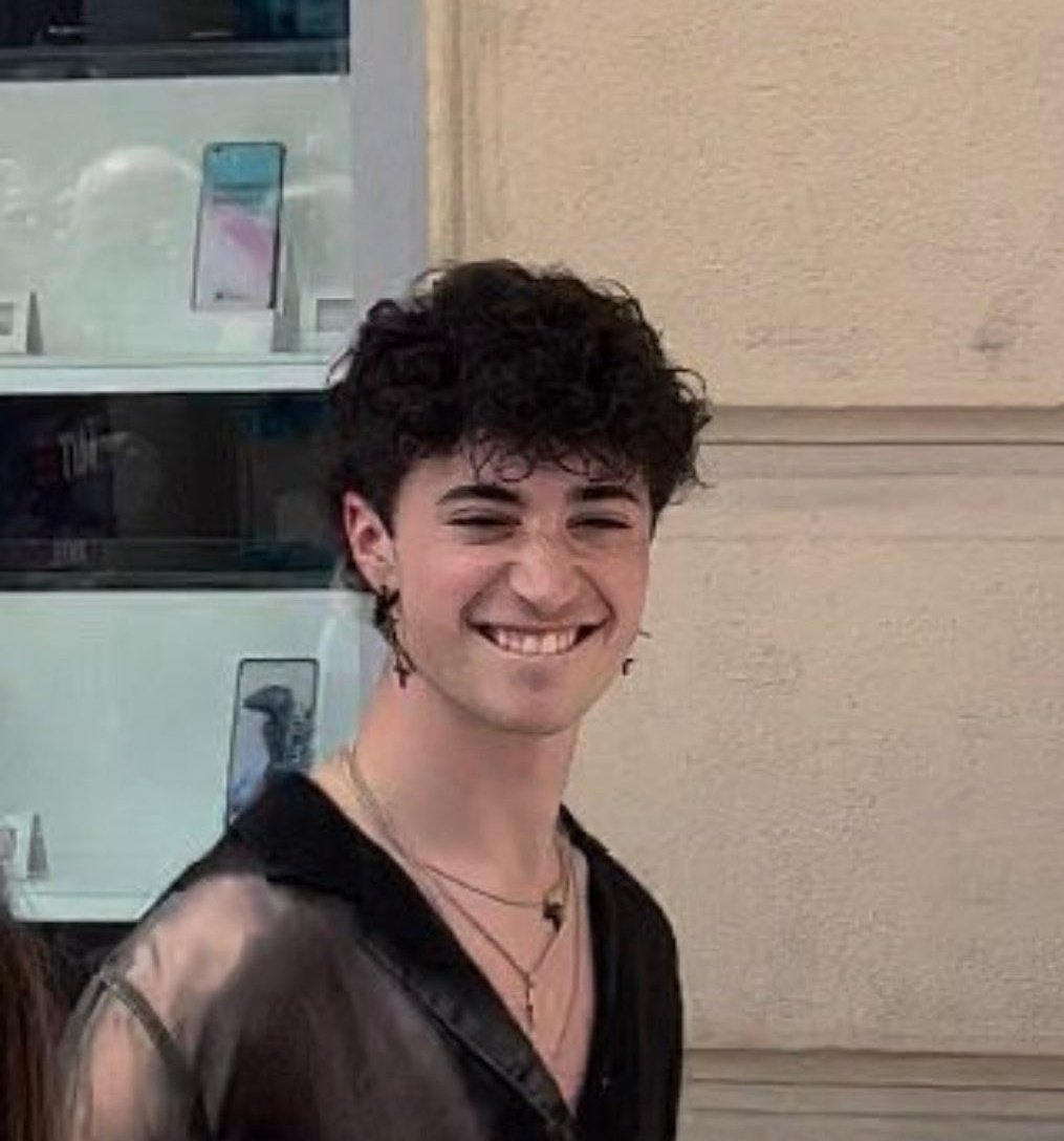 Notte bellissimi... soprattutto a lui💜 <a href="/turbojr_/">Christian Stefanelli</a>