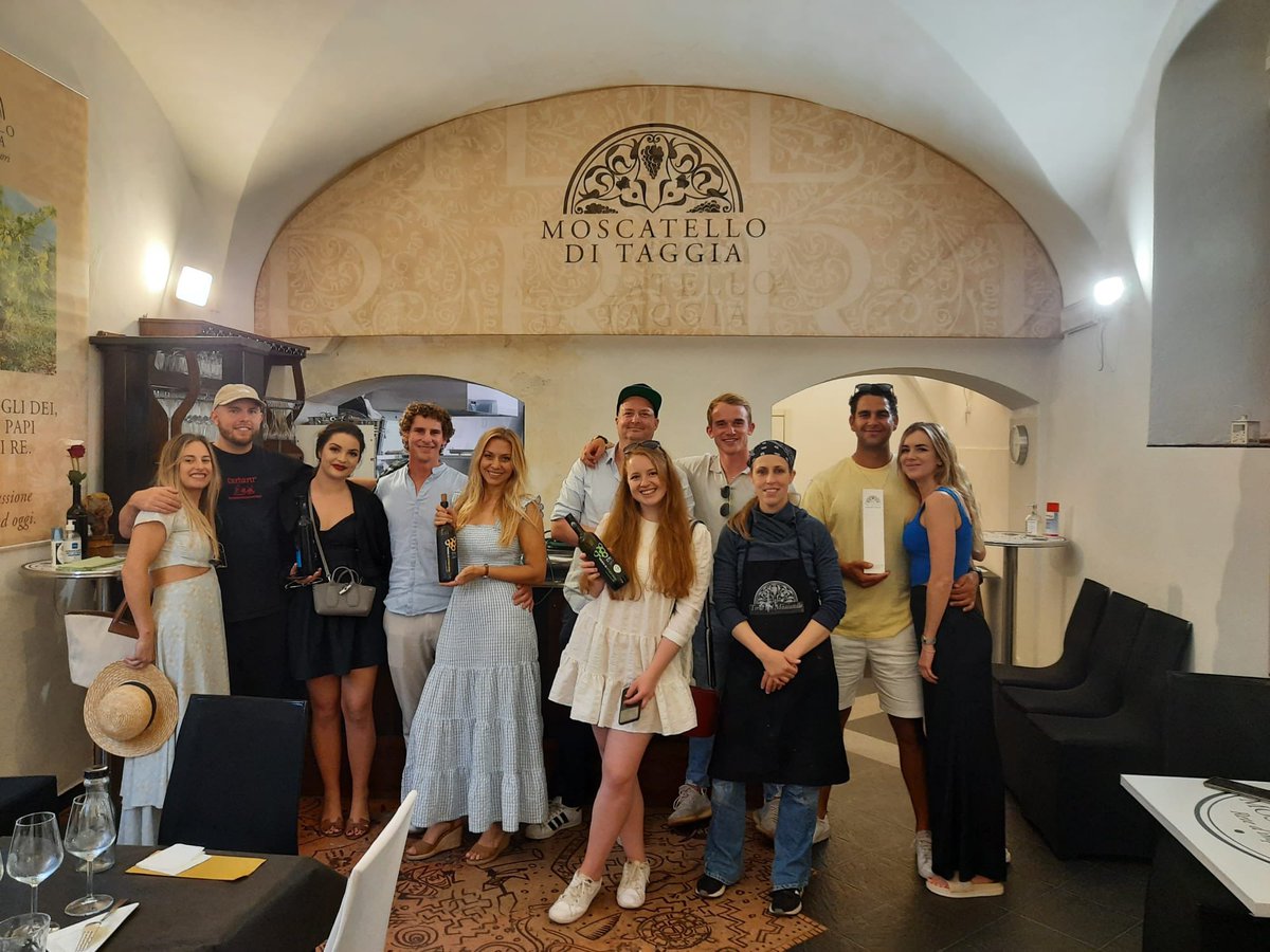 terremoscatello's tweet photo. Oggi gradita visita all'Enoturismo Terre del Moscatello, con degustazione guidata, per un gruppo di turisti di lingua inglese, grazie alla partnership con Nyala Wonder Travel DMC &amp; Tour Operator. #moscatelloditaggia @TurismoLiguria https://t.co/R7oeywRNqr