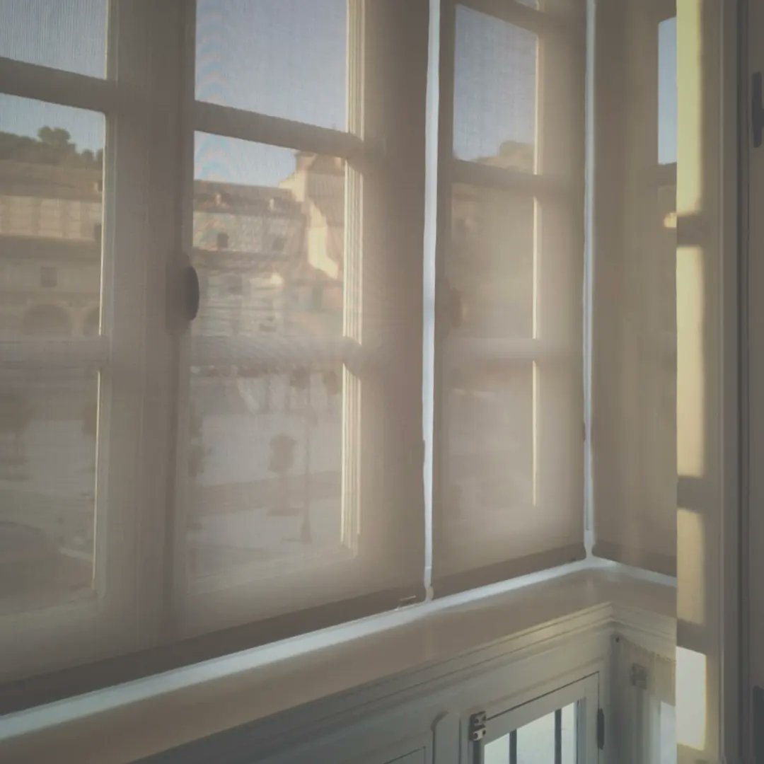 Trabajo @luzycolormalaga.
Estores enrollables de screen 1% factor de apertura. 
Protección solar, decoración y visibilidad.
#luzycolor #malaga #andalucia #costadelsol #cortinas #estores #estoresenrollables #deco #home  #proteccionsolar #screen #protecciónsolar #sunblock