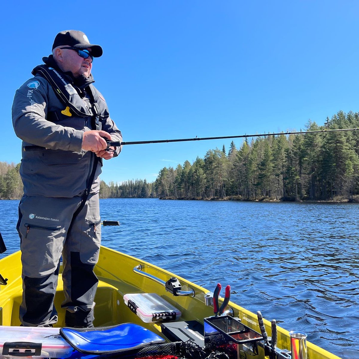 kalastajan's tweet photo. 3/3 Jos Kokkola ja Naantali jäävät väliin, Kansainväliset Erämessut ovat Riihimäellä 9.-12.6. Siellä voi tutustua em. veneisiin, autoon ja juuri kalastusvarusteltuun Päijän 471 -soutuveneeseen. Messuilla on luvassa paljon muutakin, joista kohta lisää… #kalassa #kalastus https://t.co/8T2fsddySh