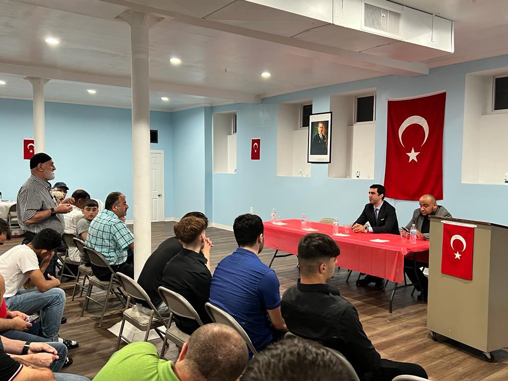 Dayton/Ohio’da 21 Mayıs’ta düzenlediğimiz “19 Mayıs Atatürk’ü Anma, Gençlik ve Spor Bayramı” programında Ahıska Türk toplumuyla biraraya geldik. Günün anlam ve önemi ile tarihimizdeki yeri ve Kurtuluş Savaşımız üzerine sohbet ettik, gençlerimizin sorularını yanıtladık. 🇹🇷