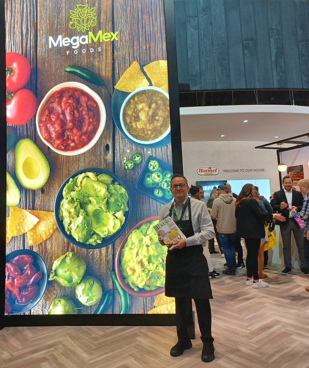 abasto's tweet photo. MegaMex making a grand presence at the NRA show! 🇲🇽
📍@NatlRestShow Booth 7207
#2022RestaurantShow #foodserviceleaders #HispanicRetail #MegaMex https://t.co/vWewH6tz0S