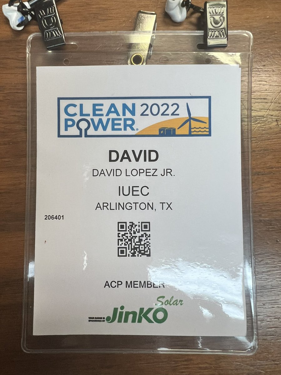 David_LopezJr's tweet photo. Last was super busy and I never got a chance to say how amazing and informative the @USCleanPower show was!! It was amazing to see the technology and people who are taking on the task of providing new forms of energy!! #IUEC #LOCAL21 #CLEANPOWER2022 https://t.co/nPZ8oO0k4j