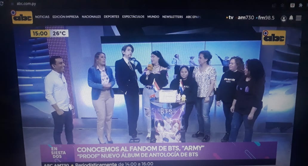 Araceli85968664's tweet photo. @ArmyPy07 @ABCTVpy @BTS_twt #ProofEnABC Me encanta😭😍 https://t.co/BAcGrQ8iSf