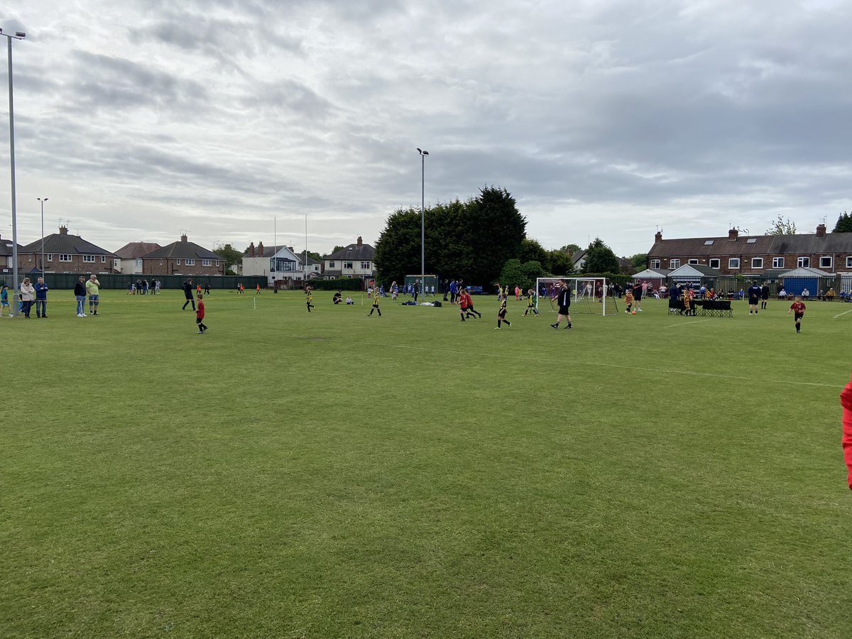 FCEHull's tweet photo. #Hugethankyou to all those who made yesterdayโs #SummerSlam possible!
#20teams #200kids #FourKnockouts #FunAllAround #GloriousDay #SafeFunDevelopmental
Congratulations to all who provided marvellous moments and memories for the young people entrusted in their care!
๐ดโซ๏ธ๐ดโซ๏ธ๐ด https://t.co/aiKoSg9qiu