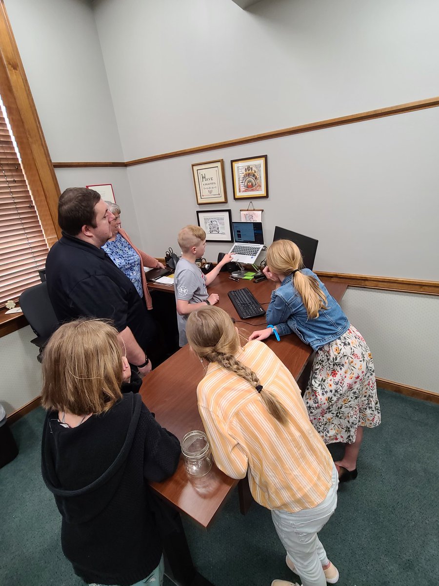 becky_stapel's tweet photo. Such a great experience visiting the @sncits crew this afternoon! Our @ForestGlenElem Timbertail Tech Team students experienced VR, explored data rooms, helped SNC staff with tech issues and saw a greenhouse that's 100% managed by technology! Thanks for reaching out, @KheenanH! https://t.co/hF5kkO9Url