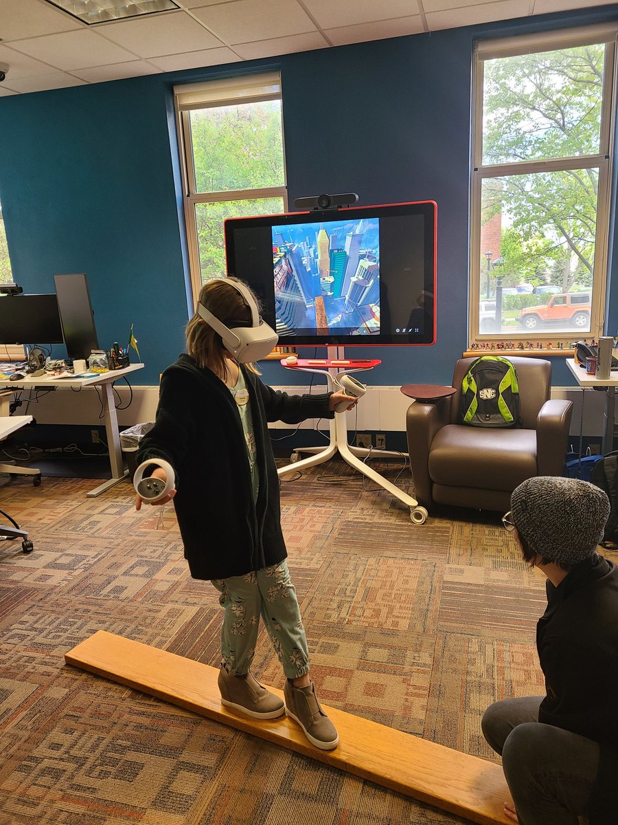 becky_stapel's tweet photo. Such a great experience visiting the @sncits crew this afternoon! Our @ForestGlenElem Timbertail Tech Team students experienced VR, explored data rooms, helped SNC staff with tech issues and saw a greenhouse that's 100% managed by technology! Thanks for reaching out, @KheenanH! https://t.co/hF5kkO9Url