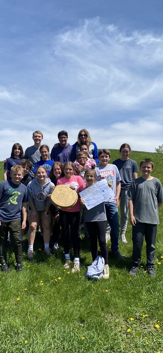 SuessSlone's tweet photo. Your 2022 Toilet Bowl champions, The Suessville Things!   @KMMS_Larsen #AllDayAdvisory https://t.co/8QuI6uaBDI