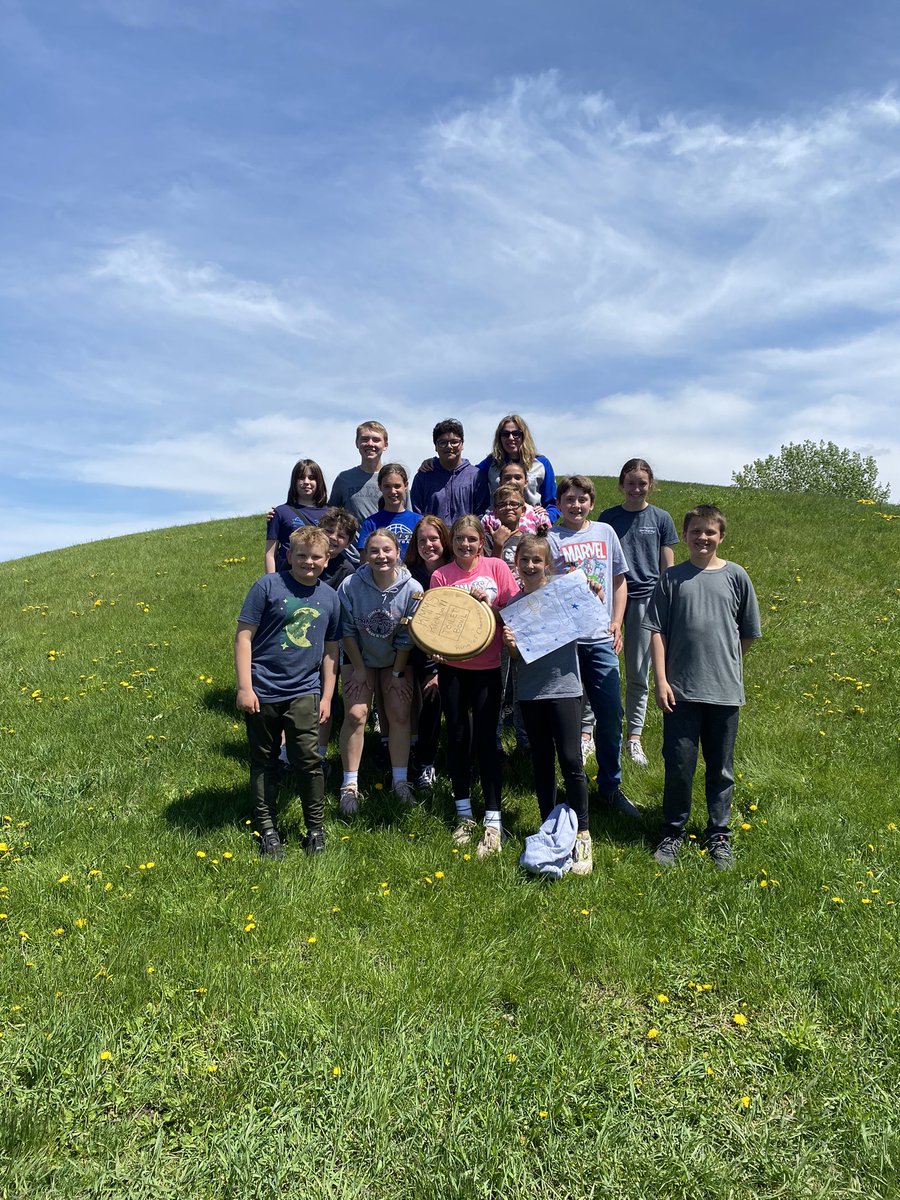 SuessSlone's tweet photo. Your 2022 Toilet Bowl champions, The Suessville Things!   @KMMS_Larsen #AllDayAdvisory https://t.co/8QuI6uaBDI