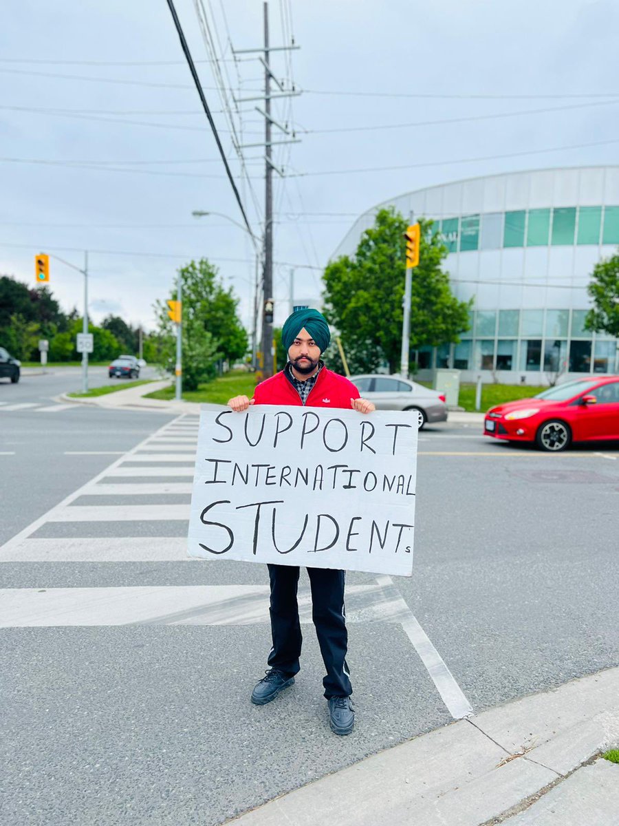 Sing18Karansher's tweet photo. #justiceforalphastudentscarborough #internationalstudents https://t.co/Gt8H2wxm0p