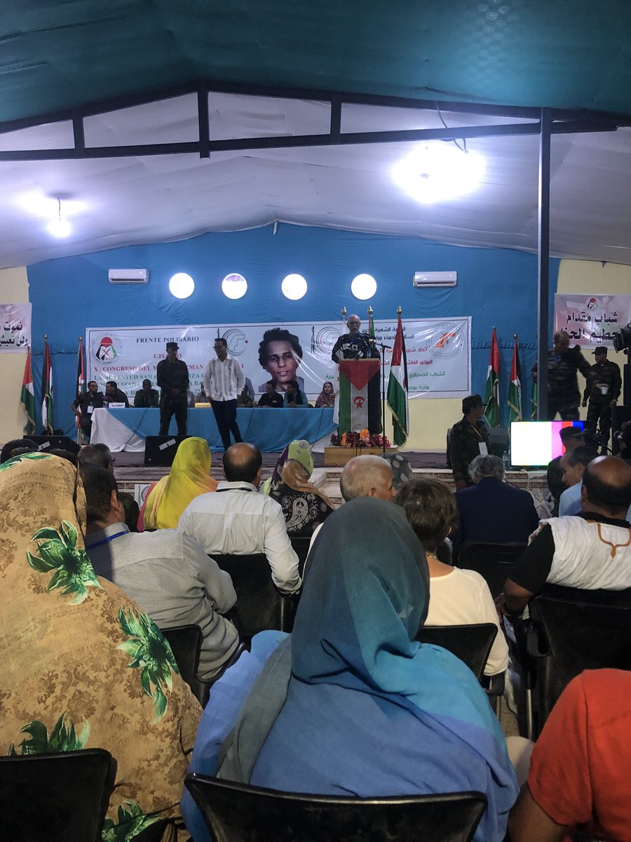 Y el X Congreso no defraudó: se pudo confirmar que la juventud saharui mantiene su unidad en torno a la valentía de las que luchan por la liberación nacional del Sáhara Occidental y por la completa transformación de las condiciones a las que el imperialismo las ata.