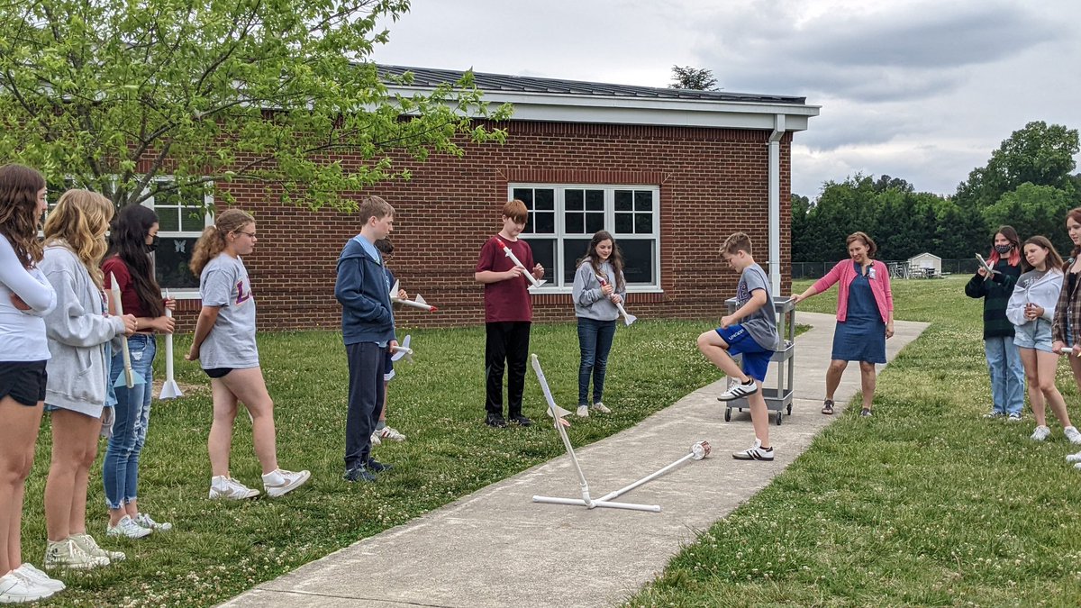 Oak Knoll Middle School tweet media