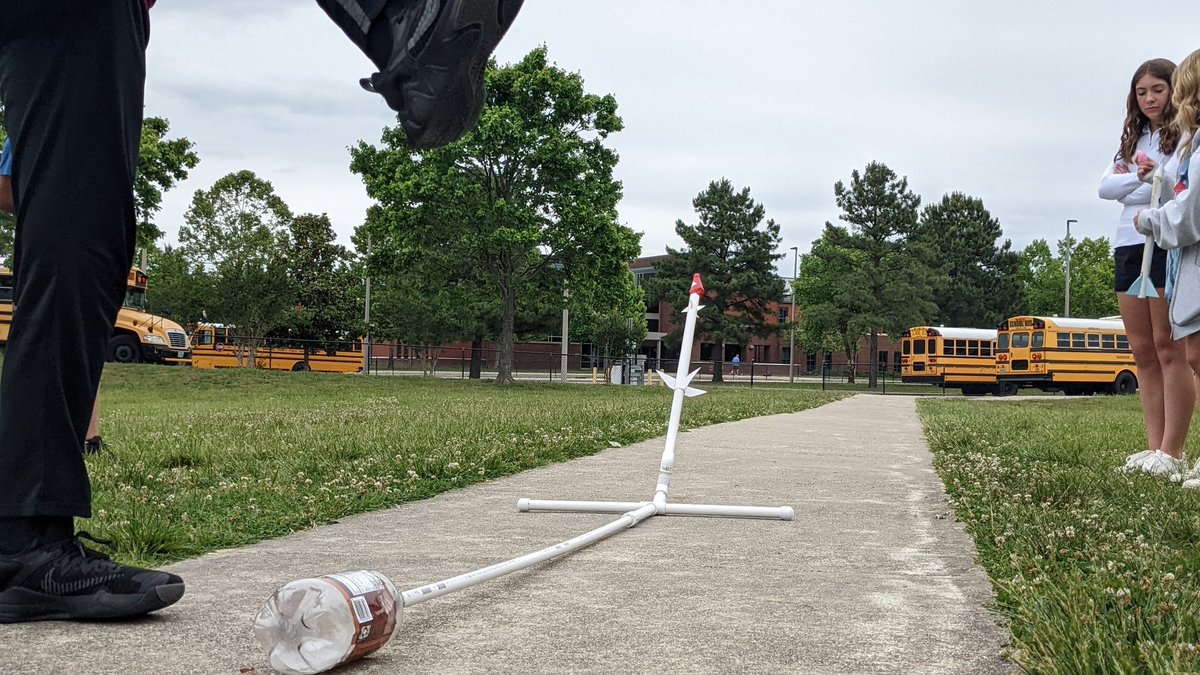 Oak Knoll Middle School tweet media