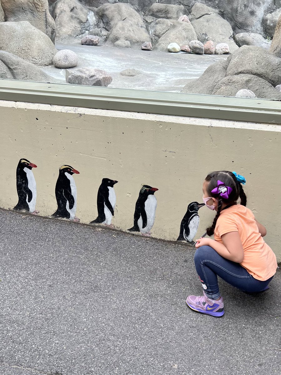 ENLwMsFall's tweet photo. Making core memories today! These first grade students took their first field trip today. For some students, it was their first time at the zoo. We loved it! Thank you mre PTO 😊💛 https://t.co/ZuKom1Xywv