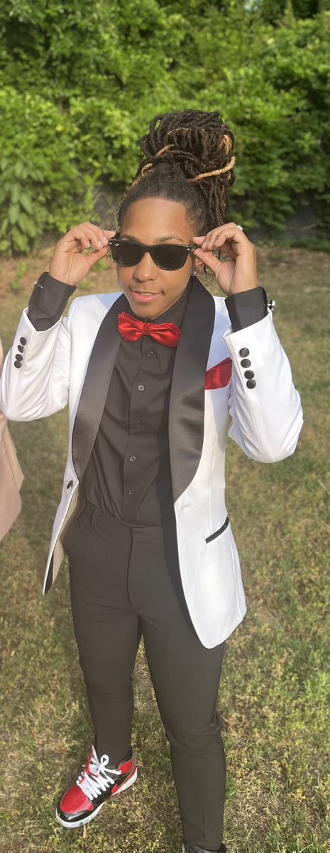 BigHomieJee's tweet photo. There go jee ! YES THE FINE ONE ! https://t.co/x4zMP6S6Ae