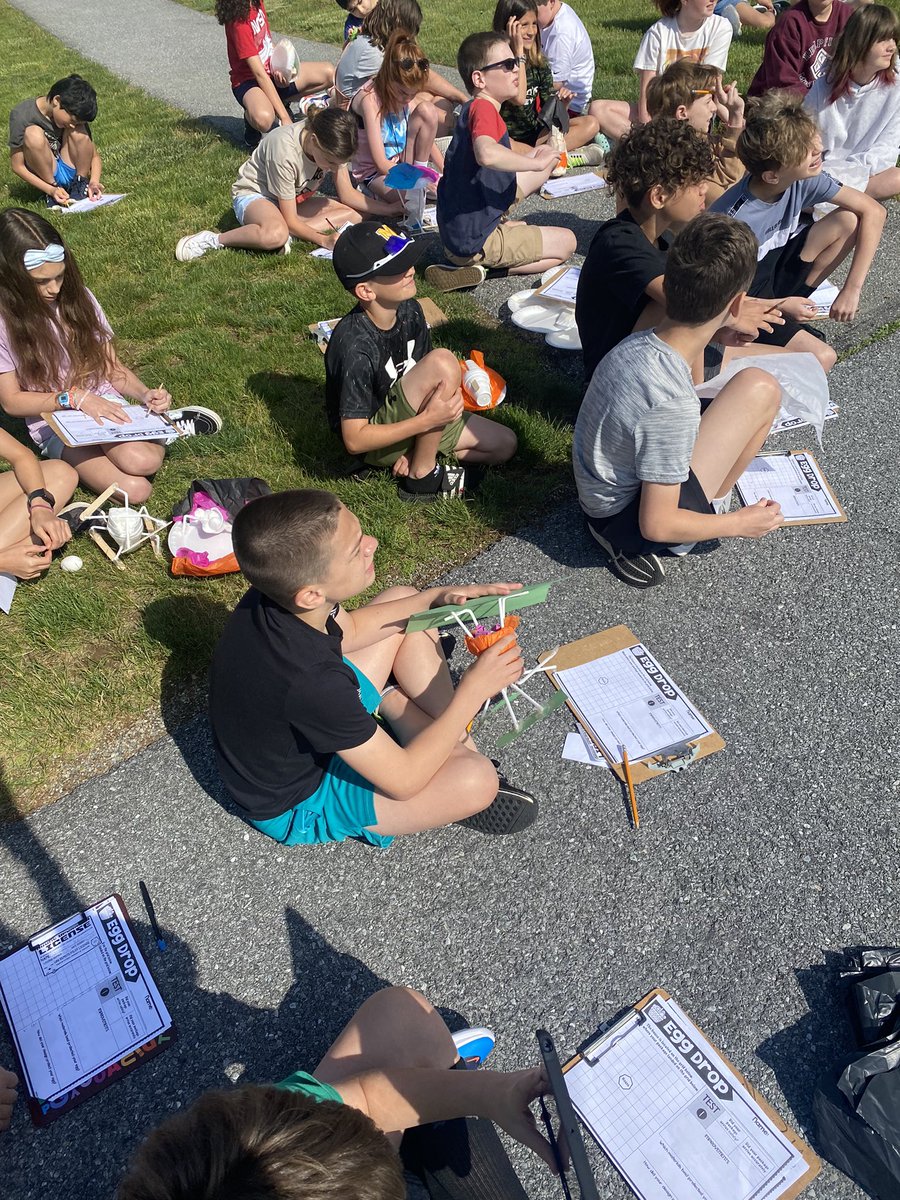 MrsReinhard5th's tweet photo. After learning all about coordinate planes, we did a STEM project and built “drones” to deliver our “package” (an egg) to its proper location! https://t.co/H5aFAKW5NH