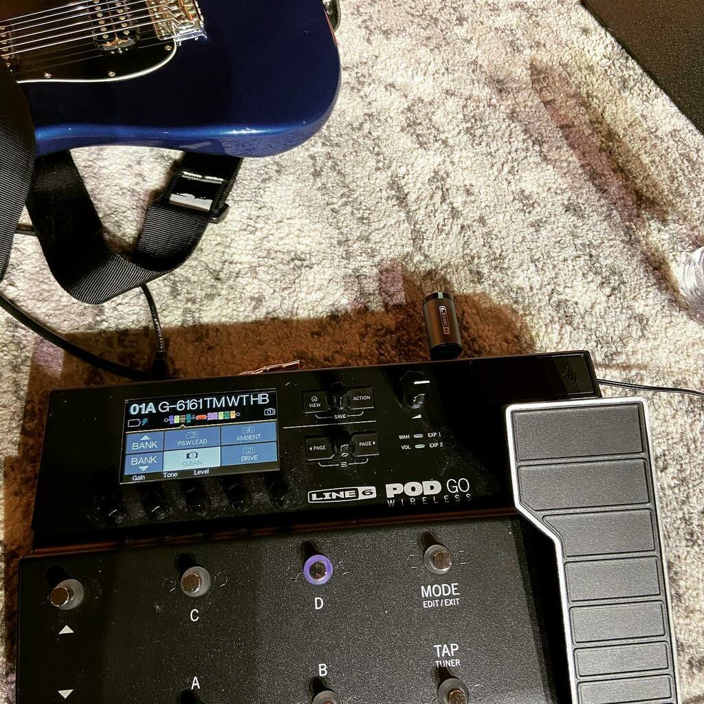 danielhodges's tweet photo. For almost 20 years I’ve been a part of the Analog vs Digital debate in the guitar world. Hopefully I didn’t say I would never go digital because here I go switching sides! 🤦🏼‍♂️ The thing is, THIS LITTLE BOX SOUNDS SO STINKING GOOD! Kudos @official_line6 https://t.co/In3CHggfoJ https://t.co/bU1bjs7kPv