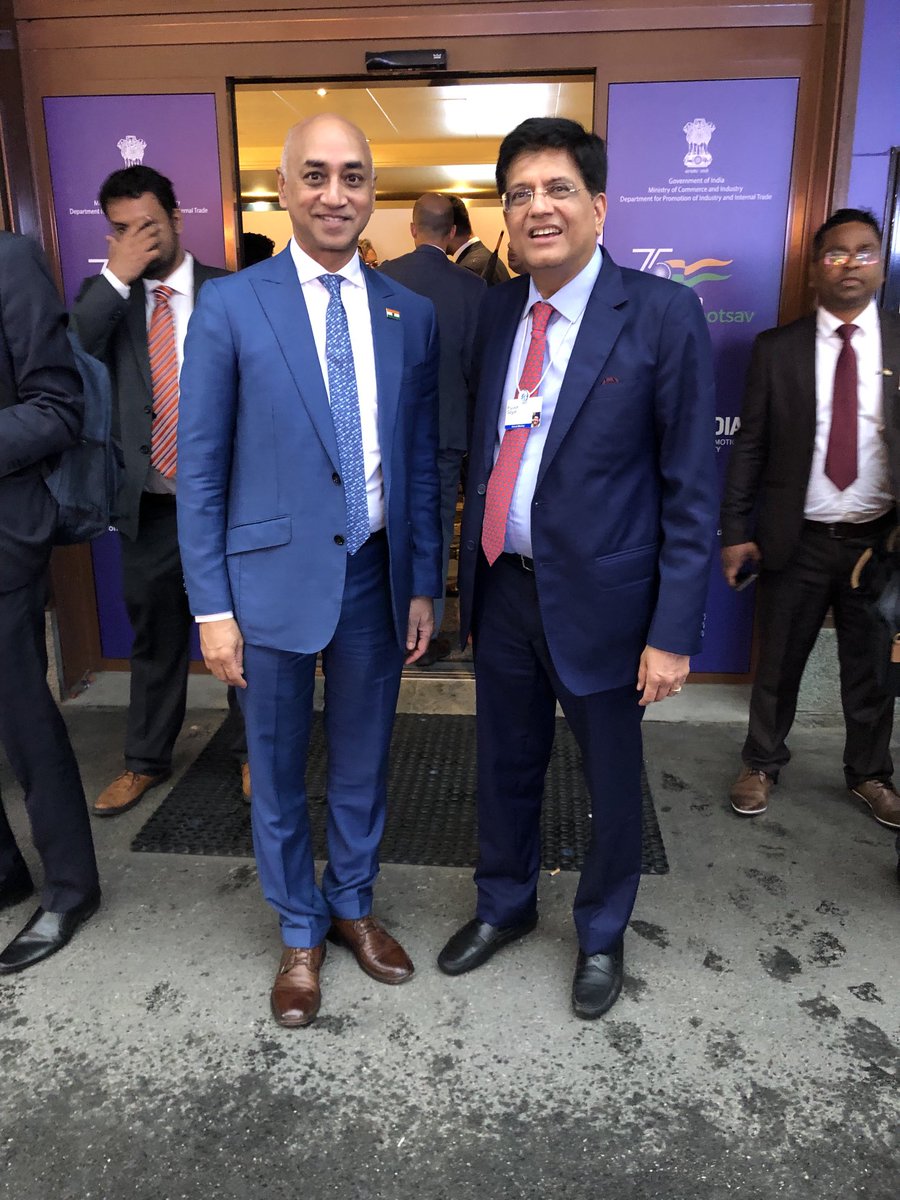 Met our Commerce and Industries Minister ⁦<a href="/CimGOI/">Minister of Commerce and Industry</a>⁩ , Shri ⁦<a href="/PiyushGoyal/">Piyush Goyal</a>⁩ ji at the #India lounge. #Davos2022 #WEF22 #IndiaatDavos