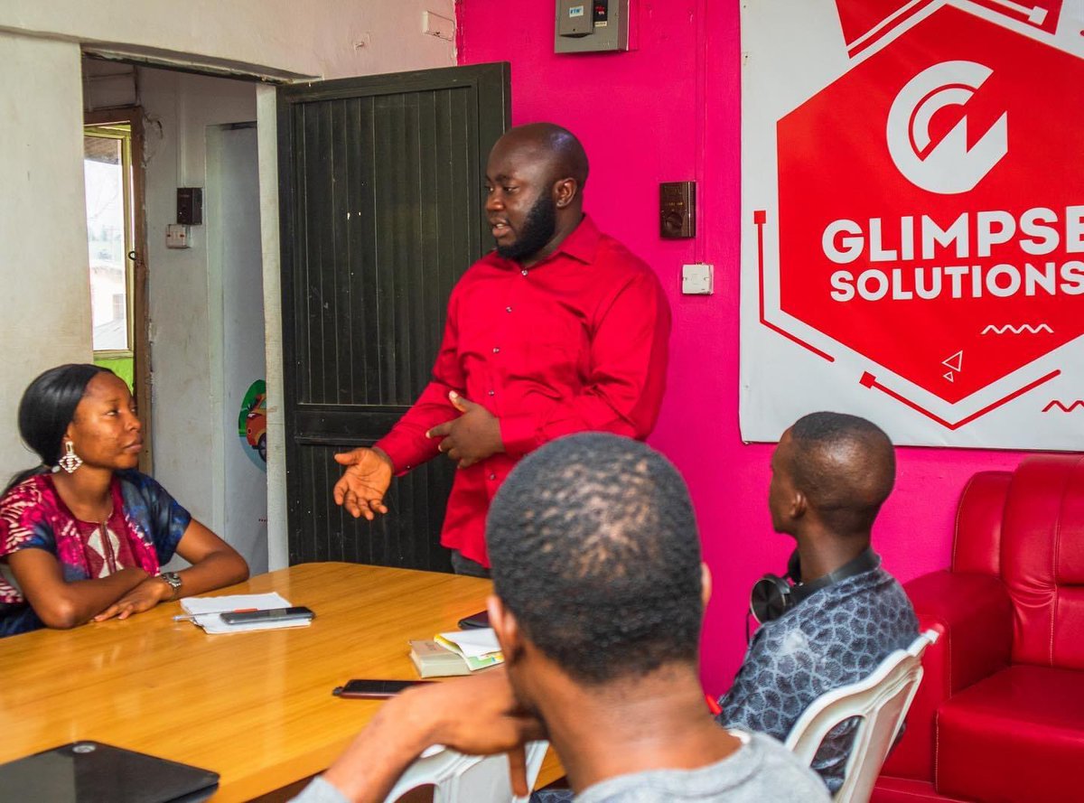 iamadaratosin's tweet image. It was with great pleasure hosting participants who applied for the Undergraduates Digital skills programme at @glimpsehub 

They all had their on-boarding session