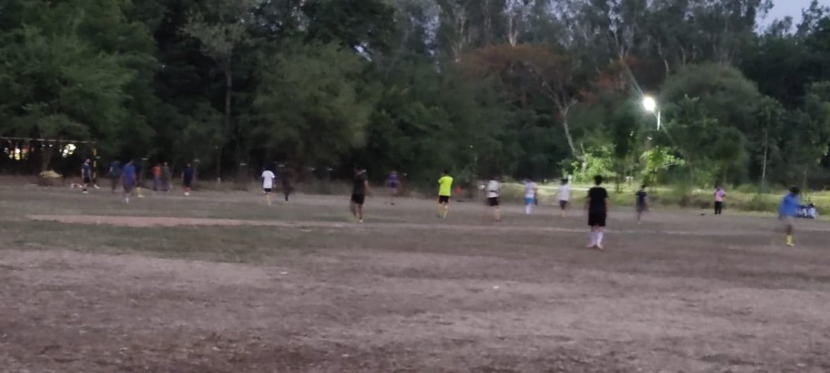 IgimsStudents's tweet photo. #Aavheg #SummerFest #IGIMS 
Common IGIMS.. Let's football..
First event match was played between 20 Typhoons vs Niravana 21 ⚽⚽
Juniors tried their best to compete with their seniors. But Typhoons swept away Niravanas and won the match easily, scoring "2-0"🥳 🎉✨ https://t.co/c2whNq7SNm