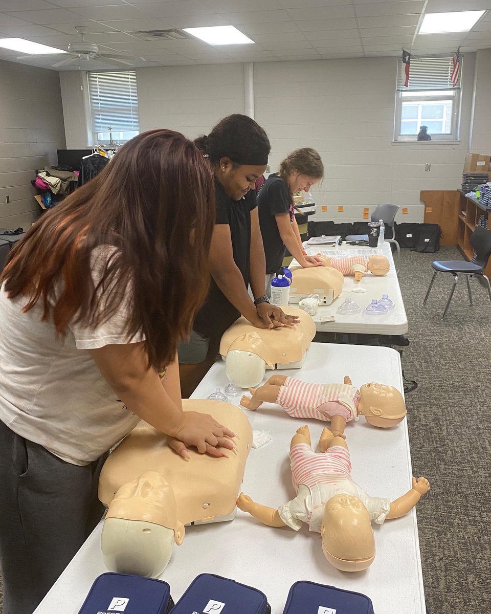 Jody Moore spent the day with McGregor ISD athletic training students teaching CPR and First Aid. A valuable skill to learn! 

Thanks for having us out <a href="/MHSDogs/">McGregor High School</a>