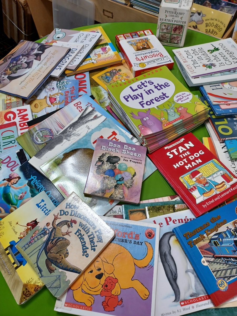 shayla_holeman's tweet image. We have been on a mission to support home libraries for each child. To date, we have given away 8,531 books. Thank you to all partners that helped make this happen! #HiveNation #GeniusMentality @overby_sheppard @RPS_Schools @LitLimo @ulasrocks1