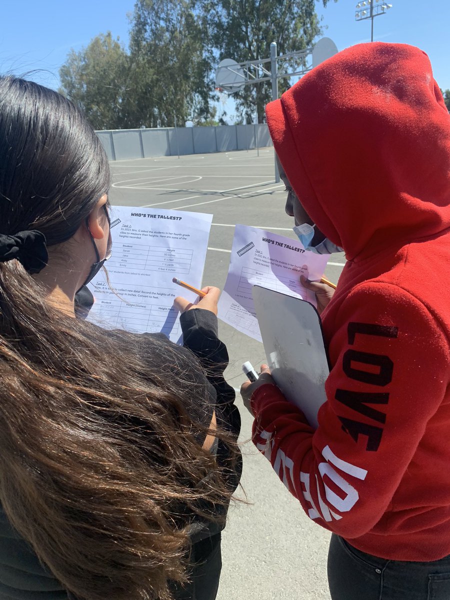 TeachGuerrero's tweet photo. Outdoor Tasks are the most fun Who’s the tallest? 📏 🤔 @MLK_STEAM https://t.co/zA10JVPXNa