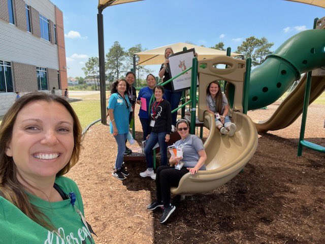 MrsKohlerK's tweet photo. Scavenger Hunt! @MatzkeElem1st #kinder https://t.co/pRiuScEYrv