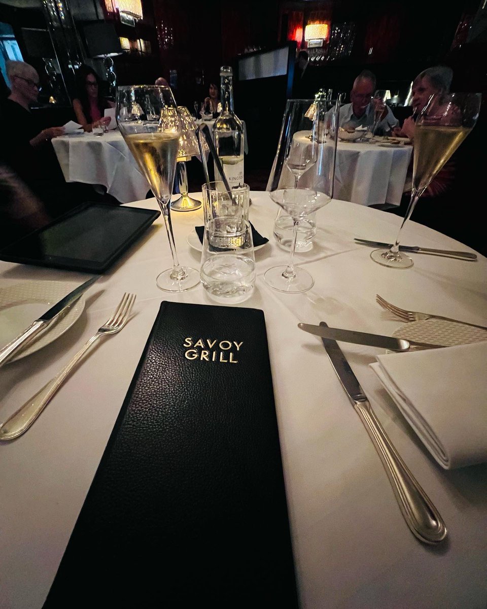 MatthewRBird's tweet image. Incredible meal at the Savoy - @GordonRamsay really fantastic food👌🏻👌🏻👌🏻 - It has been an awesome few days with my partner in crime my beautiful wife 😎 #thesavoy #thesavoygrill #london @TheSavoyLondon