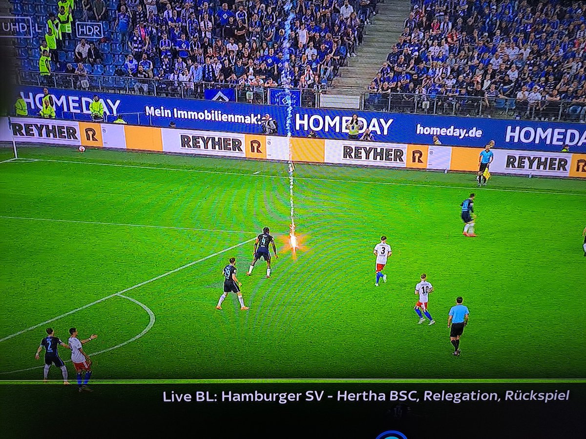 Brezel70's tweet photo. Hertha Fans mal wieder... #hsvbsc #halbangst https://t.co/riuffsXdtf