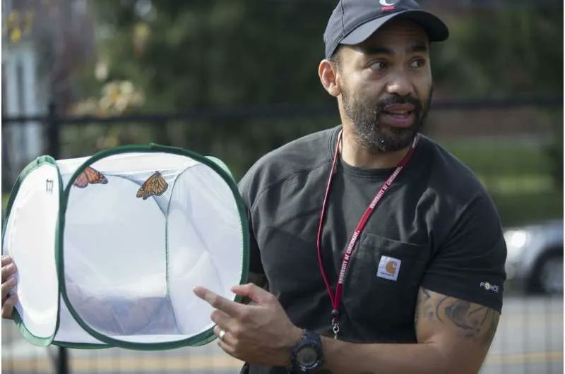 Interesting research out of the University of Cincinnati looking at the effects on monarchs of lights left on at night:
buff.ly/3G879ba
#monarchbutterfly #migration #conservation #science #research