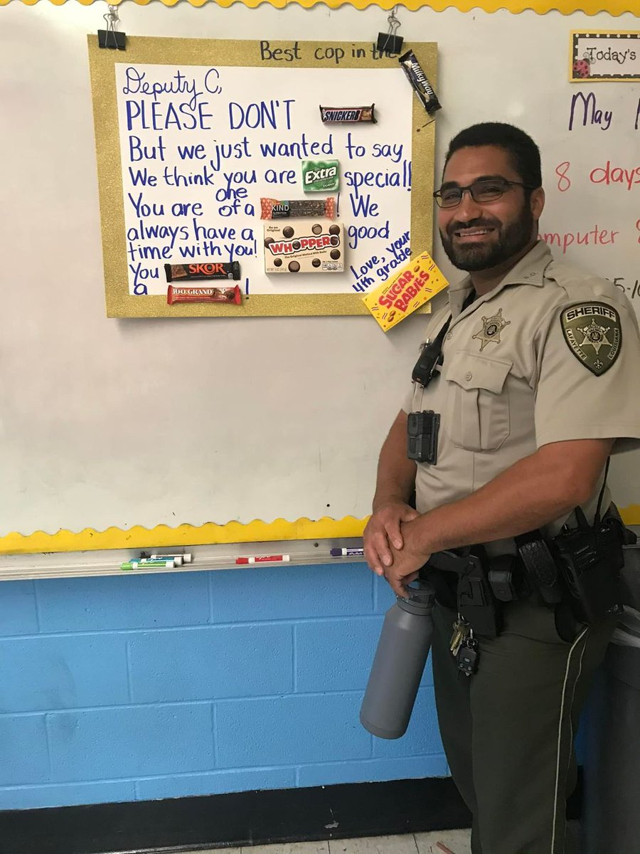 LPSONews's tweet photo. Gratitude, graduations &amp; a great school year to celebrate! Our SROs are rounding out the last few bittersweet days of the semester with all their favorite students! 🍎💚 https://t.co/0NlpJlWZya