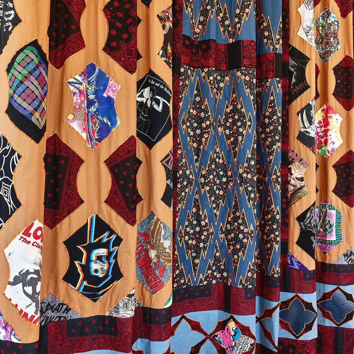 30’ x 15’ custom curtain made from recycled fabric, denim, and bandanas commissioned by <a href="/kenfulk/">Ken Fulk</a> for @littlesainthealdsburg. Many thanks to @MaisonTenn20 for assistance and expert advice. Can you spot your favorite band???
-
#curtains #interiordesign #sustainablefashion #recycle
