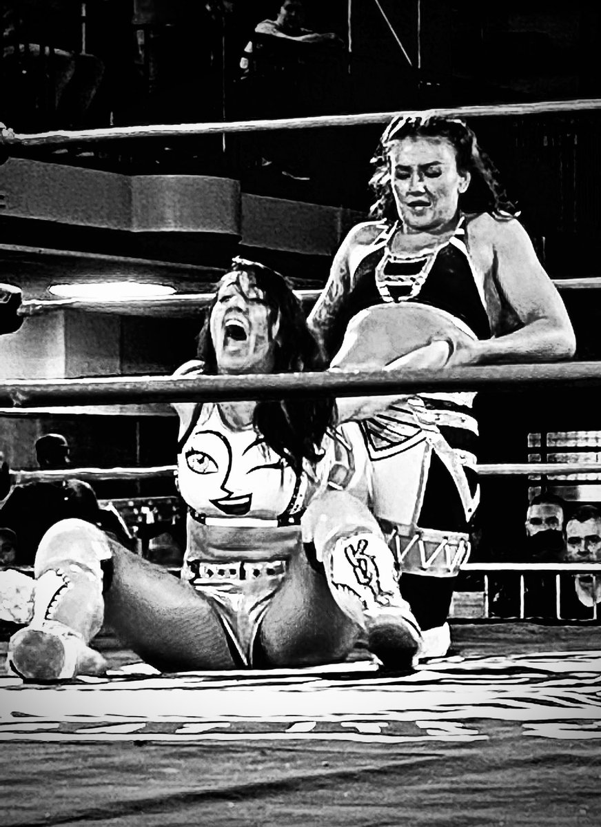 MickeyCockles's tweet photo. @HailWindsor #EpicEncounter @RevProUK https://t.co/eRi8TpGeSl