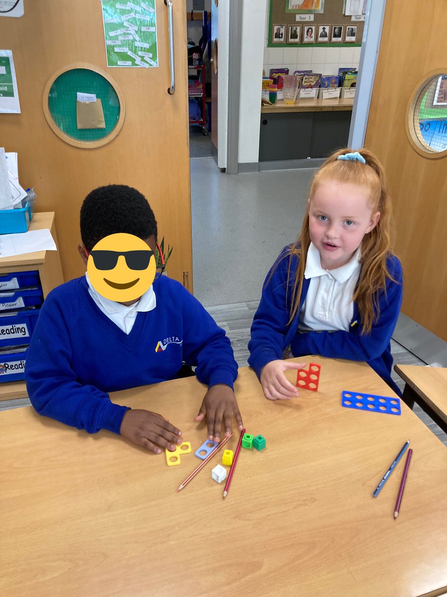 DeltaCravenY2's tweet photo. In art this afternoon, we began by sorting objects into ‘warm’ and ‘cold’ colours. We learned that warm colours evoke happiness whilst cold colours are linked to sadness. @DeltaCraven https://t.co/bgDheWWoVU