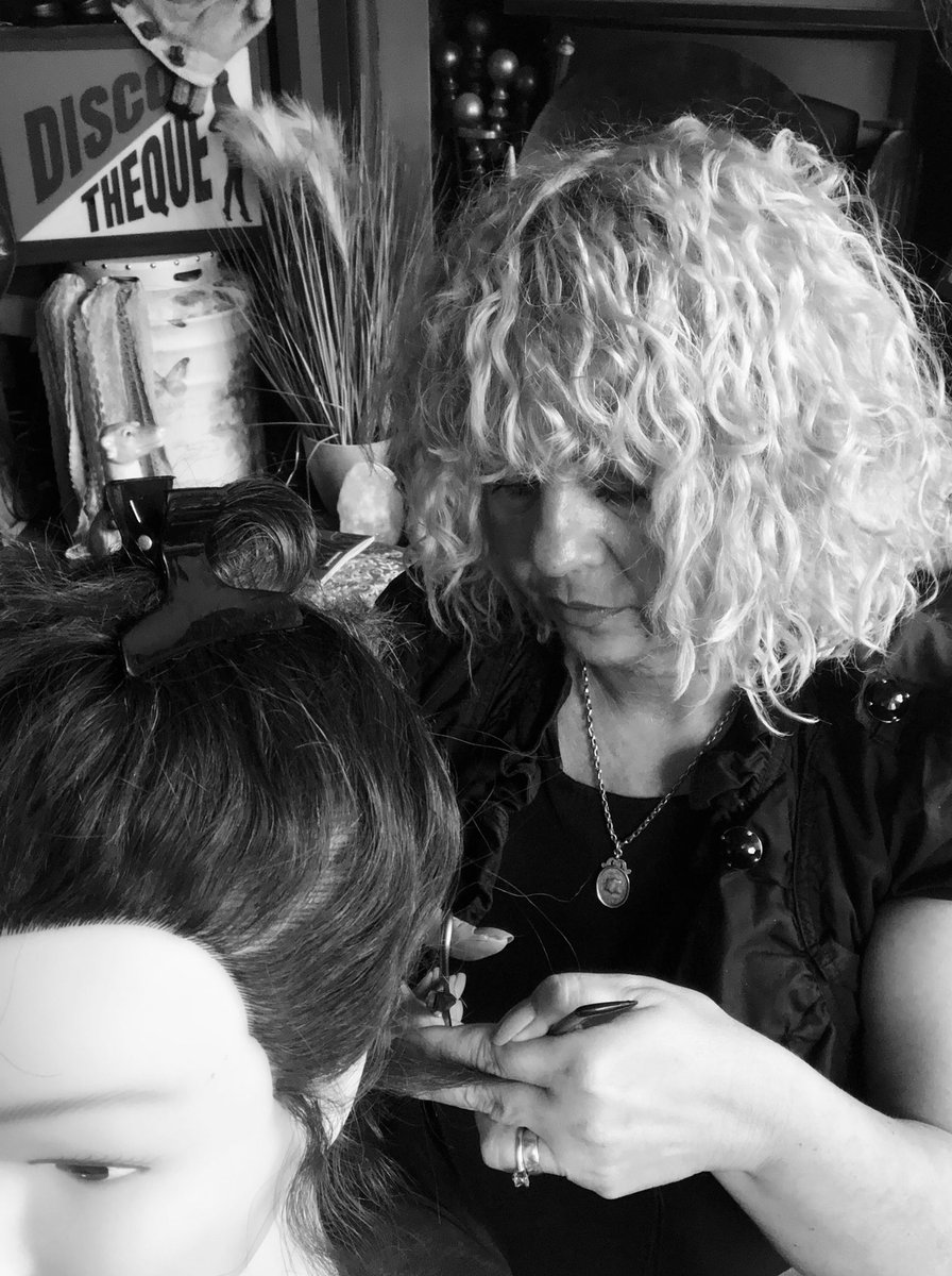 kittyscottage's tweet photo. Maureen the training block has been in the salon today. https://t.co/8VzO8IsI22