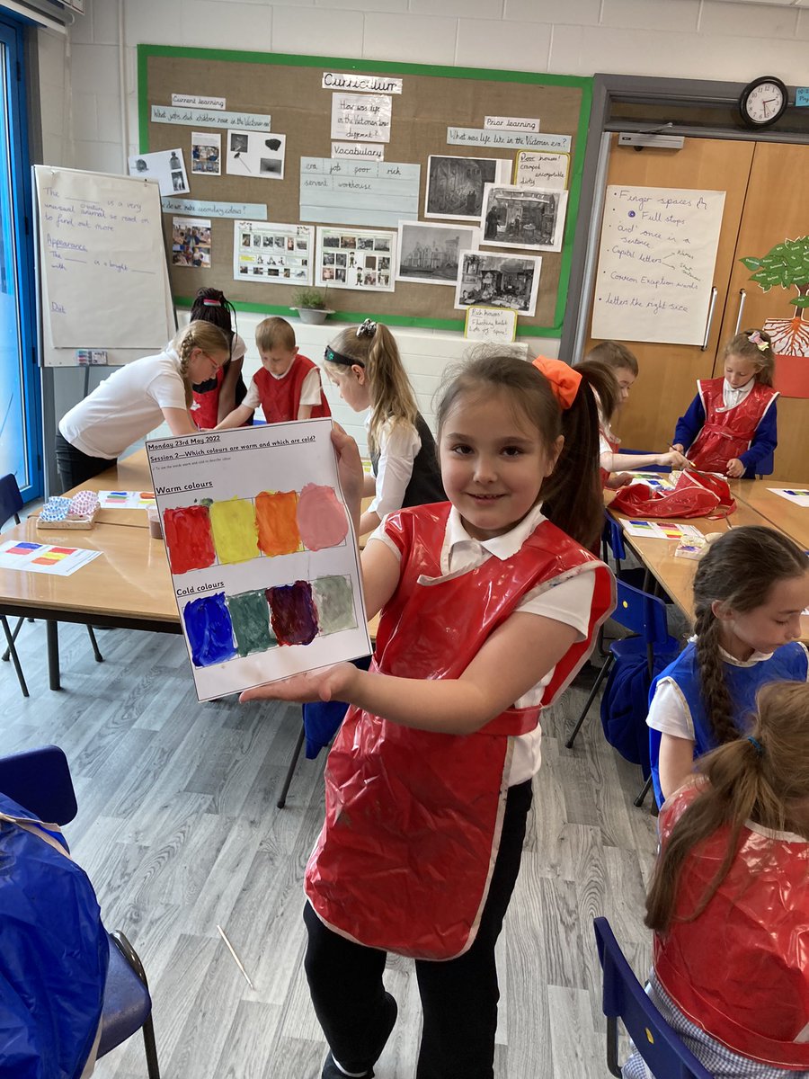 DeltaCravenY2's tweet photo. We then created our own warm and cold colours, building upon the understanding of tints and shades that we have previously learned!  🎨 @DeltaCraven https://t.co/qHdHJUtxkz