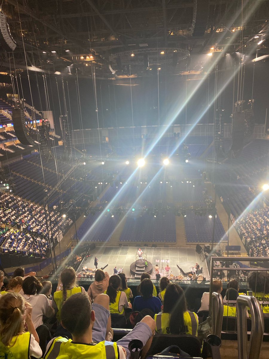 SchGilbert's tweet photo. The choirs view @YVconcerts at the O2! #awesome https://t.co/Uo1PCbtAa3