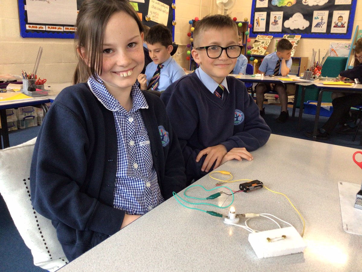 year4wja's tweet photo. Some more photos of our homemade switches. 

@WhitchurchJun 
@whitchurchCEFed https://t.co/EhFmg7utJz